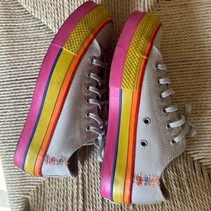 Converse Chuck Taylor All Star Lift Low Rainbow Vintage White - WMNS 6